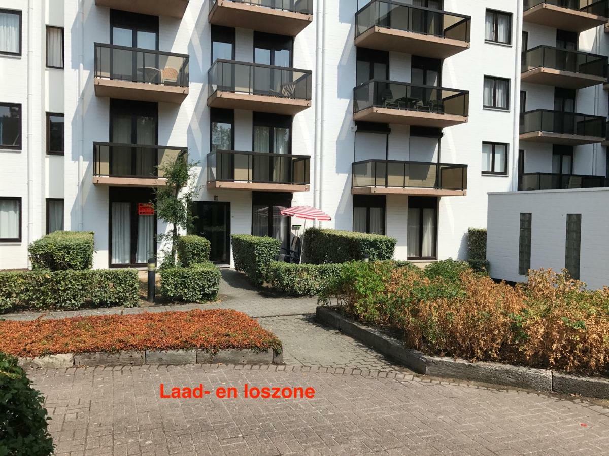 Recent Vernieuwd Appartement Met Zeezicht En Een Gratis Parkeerplaats Koksijde Exterior foto
