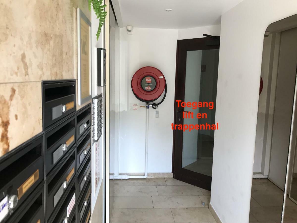 Recent Vernieuwd Appartement Met Zeezicht En Een Gratis Parkeerplaats Koksijde Exterior foto